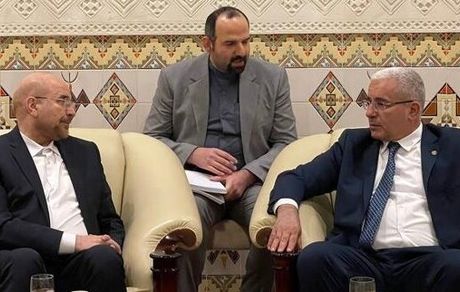 قالیباف با استقبال رسمی وارد الجزایر شد