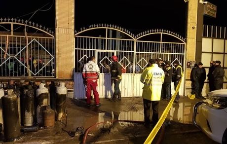 آتش‌سوزی نمایشگاه خودروهای سنگین در تبریز، ۳ کشته در پی داشت / علت حادثه در دست بررسی