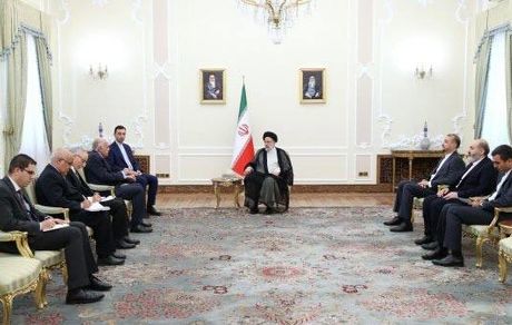 همراهی سایر کشورهای اسلامی با ایران و الجزایر در حمایت از فلسطین، مانع ظلم‌های نظام سلطه علیه مسلمانان می‌شد