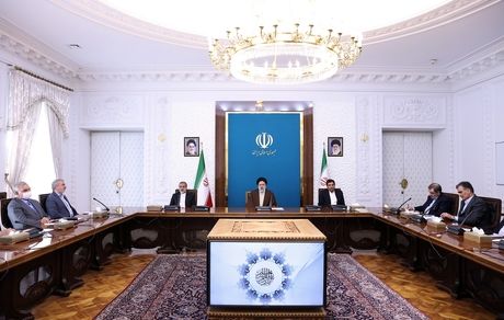 مهار تورم و رشد تولید نه یک برنامه مقطعی، بلکه برنامه دائم دولت تا تحقق آن است