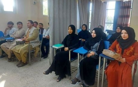 ممنوع شدن کنکور دادن دختران در افغانستان