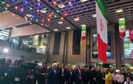مراسم سالروز تاریخی رهبر کبیر انقلاب اسلامی ایران به ایران برگزار شد