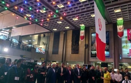 مراسم سالروز تاریخی رهبر کبیر انقلاب اسلامی ایران به ایران برگزار شد