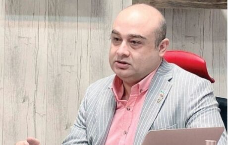 اصلاحات اصل ۴۴ قانون اساسی از نهاد ریاست جمهوری آغاز شود