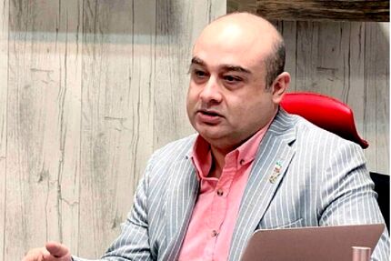 اصلاحات اصل ۴۴ قانون اساسی از نهاد ریاست جمهوری آغاز شود