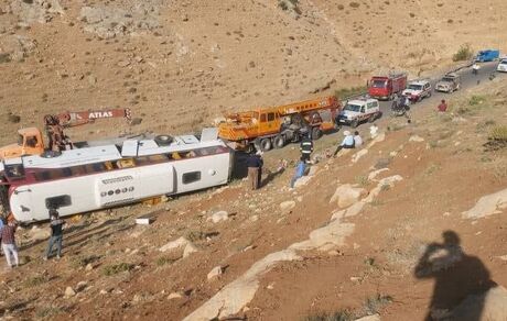 همه دلایل واژگونی اتوبوس خبرنگاران و سربازان