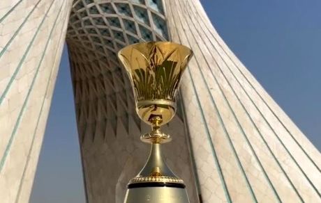 رونمایی کاپ قهرمانی جام‌جهانی بسکتبال ۲۰۲۳ در میدان آزادی تهران