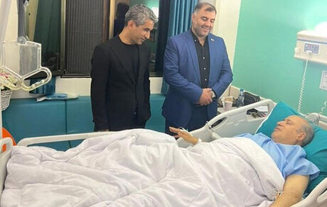 تاج جراحی شد