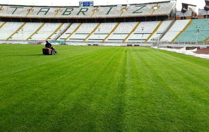 لغو تعویض چمن ورزشگاه یادگار امام تبریز