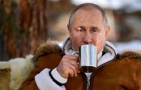 پوتین دچار عوارض واکسن کرونا شد