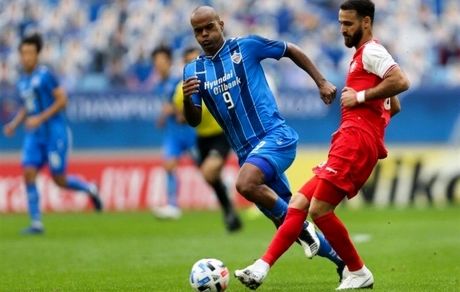 پرسپولیس خیلی زود برتری‌اش را از دست داد