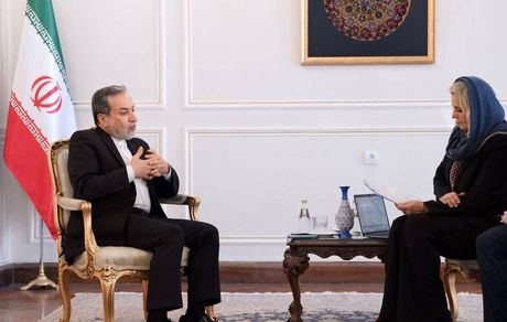 عراقچی: آلمانی‌ها باید بپذیرند، جمشید شارمهد یک آلمانی تروریست است