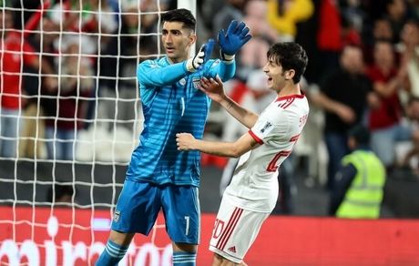 علیرضا بیرانوند نامزد مرد سال آسیا شد/ آزمون نامزد برترین لژیونر سال