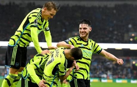 برد پرگل آرسنال در روز صعود آستون ویلا به رده چهارم