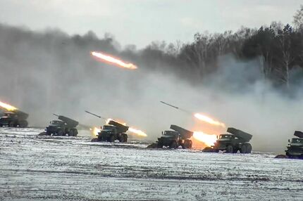 اوکراین به روسیه حمله کرد / مخازن سوخت بمباران شد + ویدئو