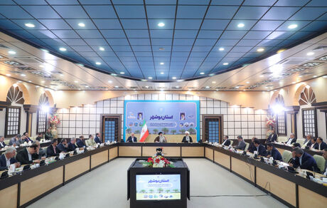 پیچیدگی‌های اداری و سازمانی از جمله نقاط تمرکز دشمن برای ایجاد یأس در تولیدکنندگان و کارآفرینان است
