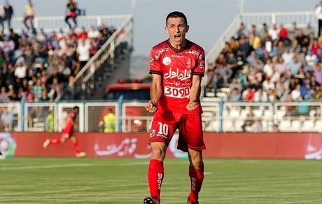 فرشاد دوباره به آغوش پرسپولیس برگشت