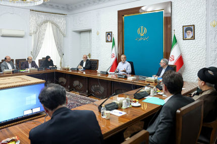 رئیس جمهور: اولویت نخست ما بهره‌مندی دانش‌آموزان نیازمند از امکانات آموزشی است