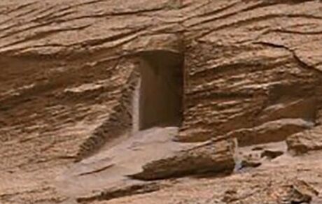 ماجرای "ورودی بیگانگان" در مریخ چه بود؟