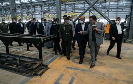  بازدیدِ وزیر راه و شهرسازی از «کارخانه صنعتی سازی ساختمان» وزارت دفاع