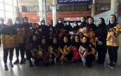 ورود قهرمان لیگ والیبال بانوان افغانستان به ایران