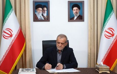 تاکید رئیس جمهور بر نقش خانواده‌ها و نهادهای فرهنگی و اجرایی در ترویج فرهنگ نماز میان نسل جدید