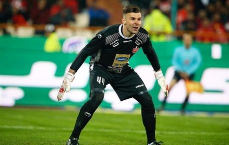 گلر خارجی پرسپولیس ماندنی شد / آقای گل در راه سرخ پوشان