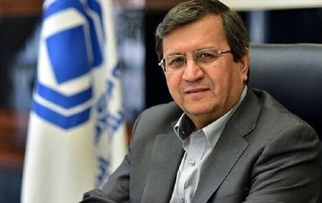 واکنش همتی به فروپاشی اقتصادی: جوجه را آخر پاییز می‌شمارند
