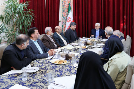 خودسوزی یک جوان یا خودکشی یک روزنامه‌نگار، نشانه بحرانی اجتماعی است