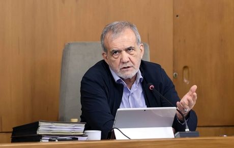 رئیس جمهور در دیدار با رهبری: لایحه بودجه سال آینده راه برون رفت از مشکلات اقتصادی کشور