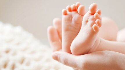 سزارین نابهنگام، نقض حقوق بنیادین کودک