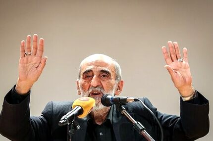 عذرخواهی حسین شریعتمداری از آیت الله سیستانی