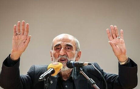 عذرخواهی حسین شریعتمداری از آیت الله سیستانی