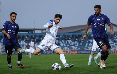 بازیکن سابق پرسپولیس به استقلال می‌رود؟