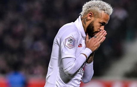 
نیمار: منتظر اشاره پاری سن ژرمن هستم
