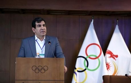 روح‌الله حسینی بدون رقیب رئیس فدراسیون بوکس شد