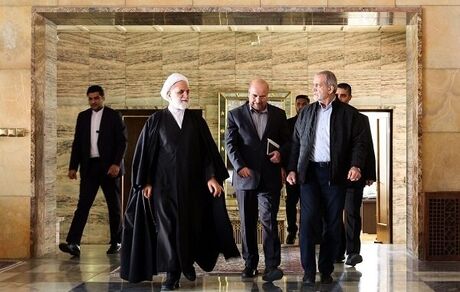 توییت مشترک پزشکیان و قالیباف: تندرو و میانه‌رو نداریم همه ایرانی و انقلابی هستیم