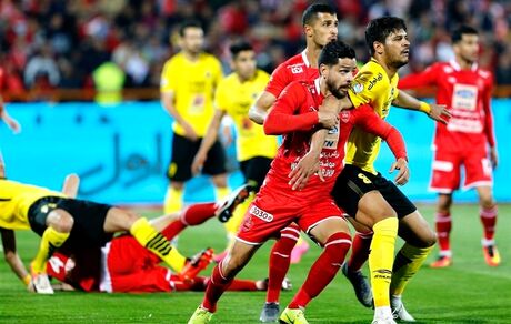 بازی پرسپولیس و سپاهان به تعویق افتاد