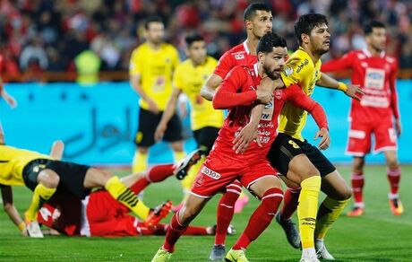 بازی پرسپولیس و سپاهان به تعویق افتاد