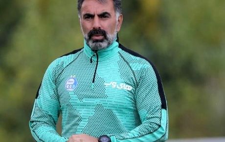 محمود فکری: بعضی‌ها ماموریت دارند از نیمکت استقلال فیلم بگیرند!