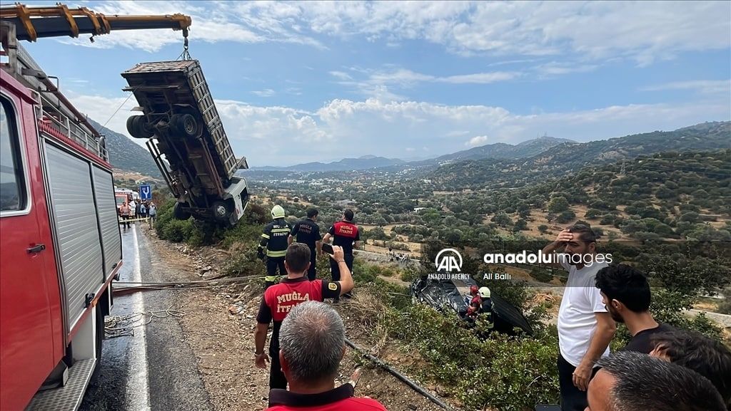 تصادف شدید ابراهیم تاتلیس خواننده مشهور ترکیه