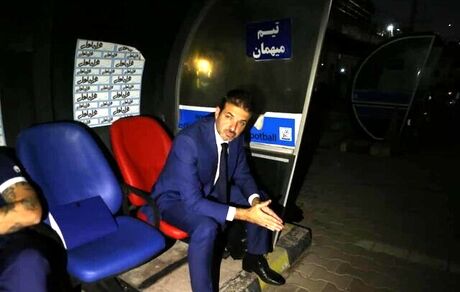 از رفتن برق ورزشگاه انقلاب تا دو دستگی بین هواداران استقلال