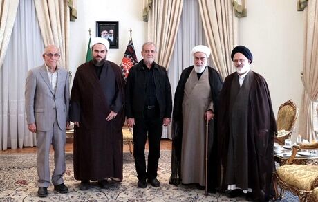 دیدار رئیس و قائم مقام دفتر مقام معظم رهبری با رئیس جمهور منتخب
