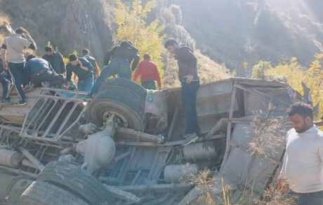 کشته شدن ۱۸ تن در واژگونی خودرو در شهر کبیردام هند