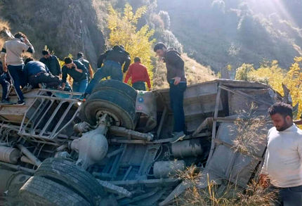 کشته شدن ۱۸ تن در واژگونی خودرو در شهر کبیردام هند