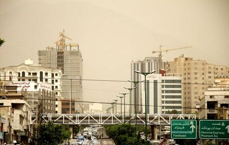 وزش تندباد با سرعت ۸۰ کیلومتر بر ساعت در تهران