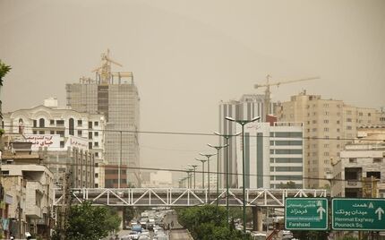 وزش تندباد با سرعت ۸۰ کیلومتر بر ساعت در تهران