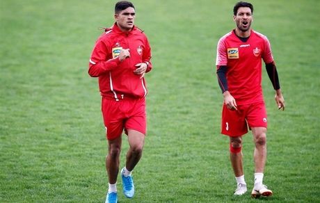  باشگاه پرسپولیس: هنوز با جونیور به توافق نرسیده‌ایم 