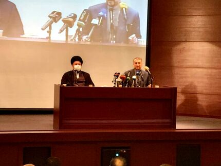حسن خمینی: باید بدون تعجیل، تصمیمات شجاعانه گرفت/ گول دستکش مخملی آمریکا را نمی خوریم