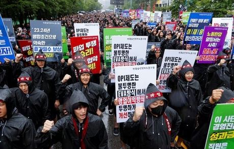 آغاز اعتصاب کارکنان سامسونگ